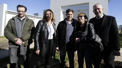 Axel Kicillof entregó viviendas en Benito Juárez Axel Kicillof entregó viviendas en Benito Juárez