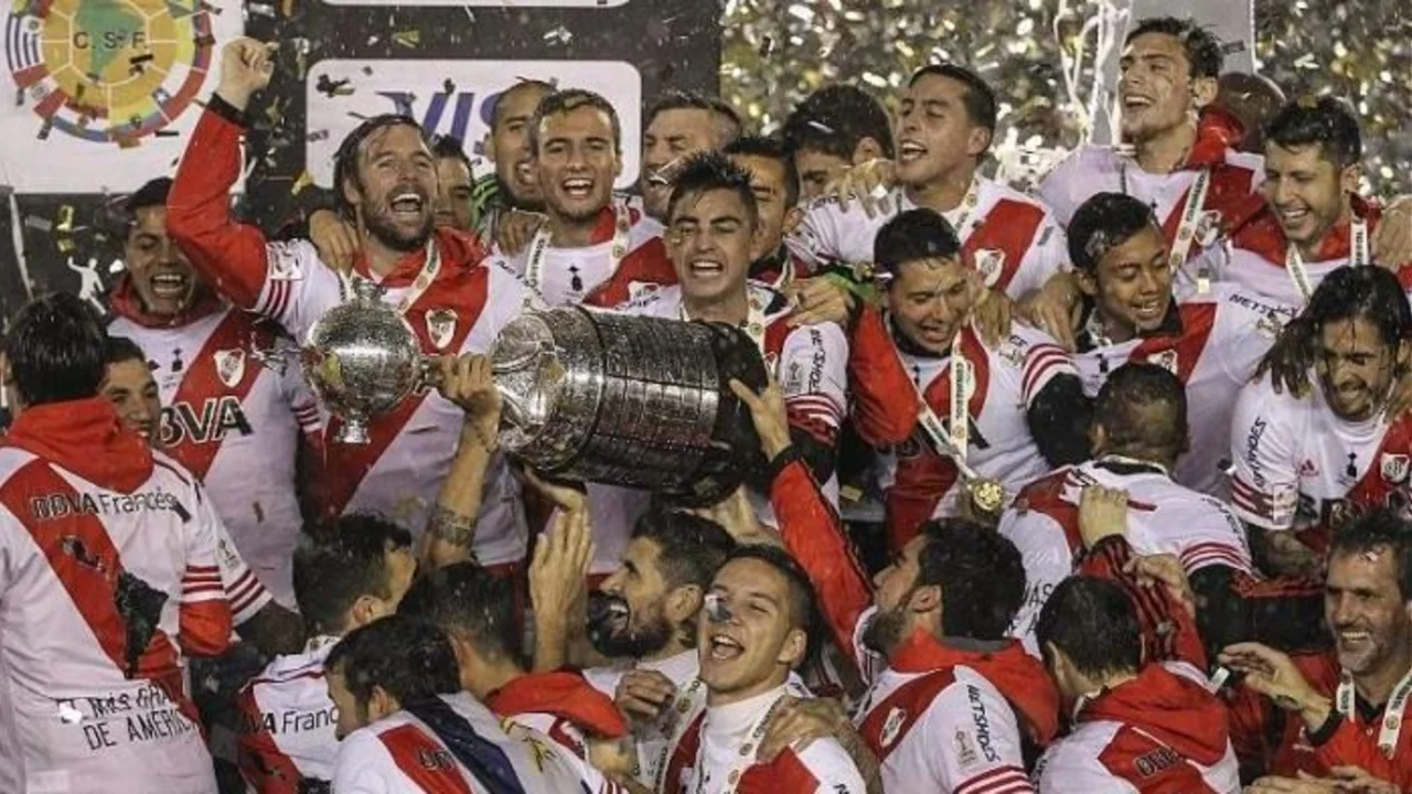 Fernando Cavenaghi River Plate