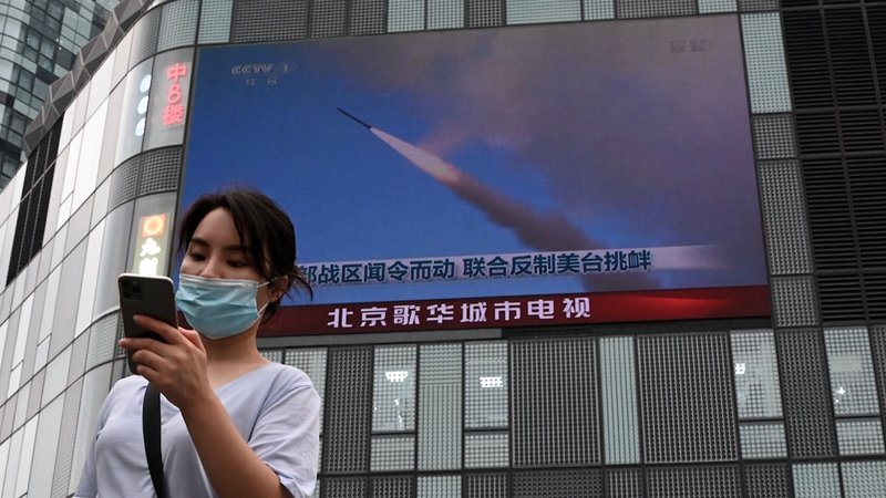 China continúa sus ejercicios militares alrededor de Taiwán