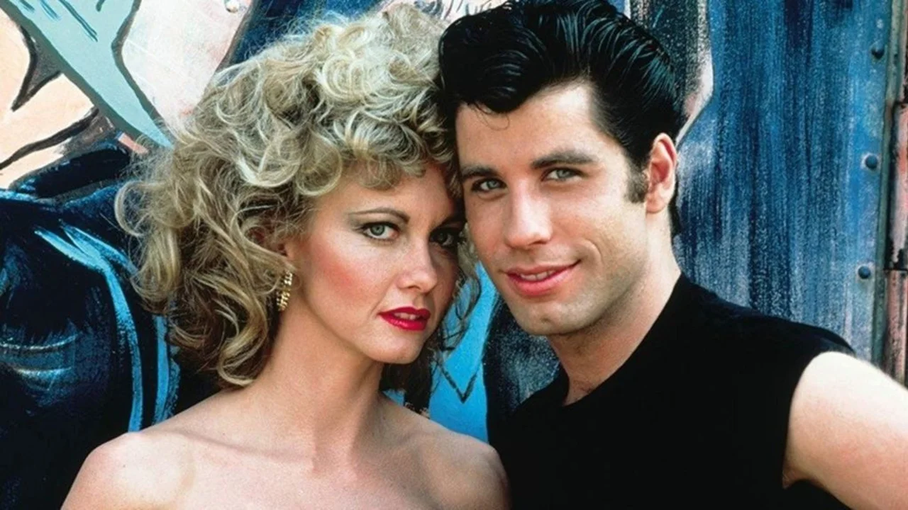 John Travolta despidió a Olivia Newton.