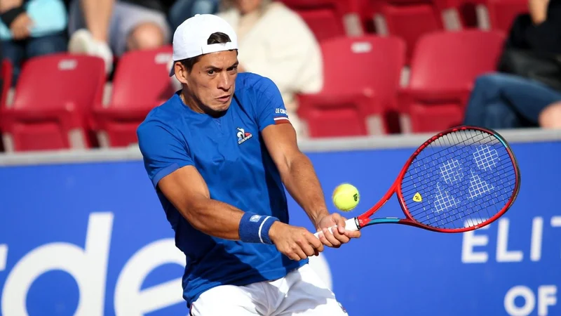 Sebastián Báez cayó en el Masters de Montreal pero dejó un puntazo entre las piernas