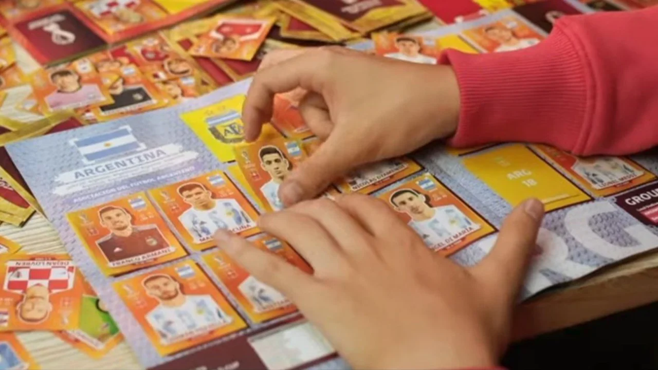 Álbum de figuritas del Mundial de Qatar 2022. Revista Panini. 