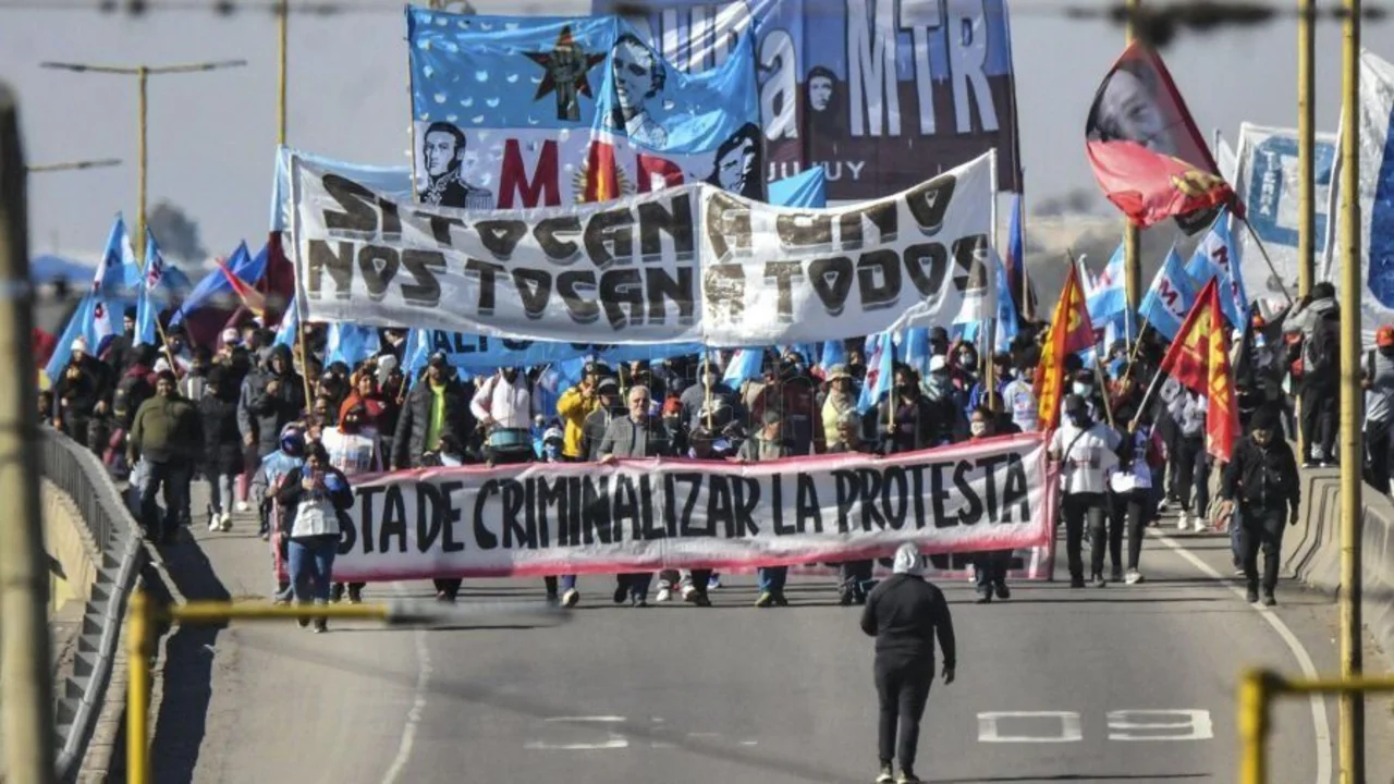 Marcha en Jujuy contra la "criminalización de la protesta" del gobierno de Morales