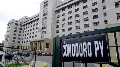 Un incendio afectó esta madrugada un sector del subsuelo de los tribunales federales de Comodoro Py. Un incendio afectó esta madrugada un sector del subsuelo de los tribunales federales de Comodoro Py.