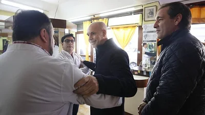 En medio de las internas de JxC, Larreta hizo recorridas por la Provincia y se mostró con un intendente Pro En medio de las internas de JxC, Larreta hizo recorridas por la Provincia y se mostró con un intendente Pro