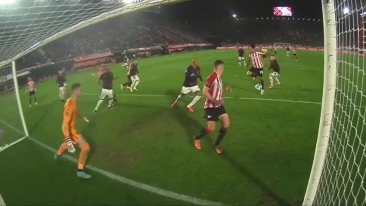 El polémico gol que el VAR le anuló a Estudiantes en la Copa Libertadores