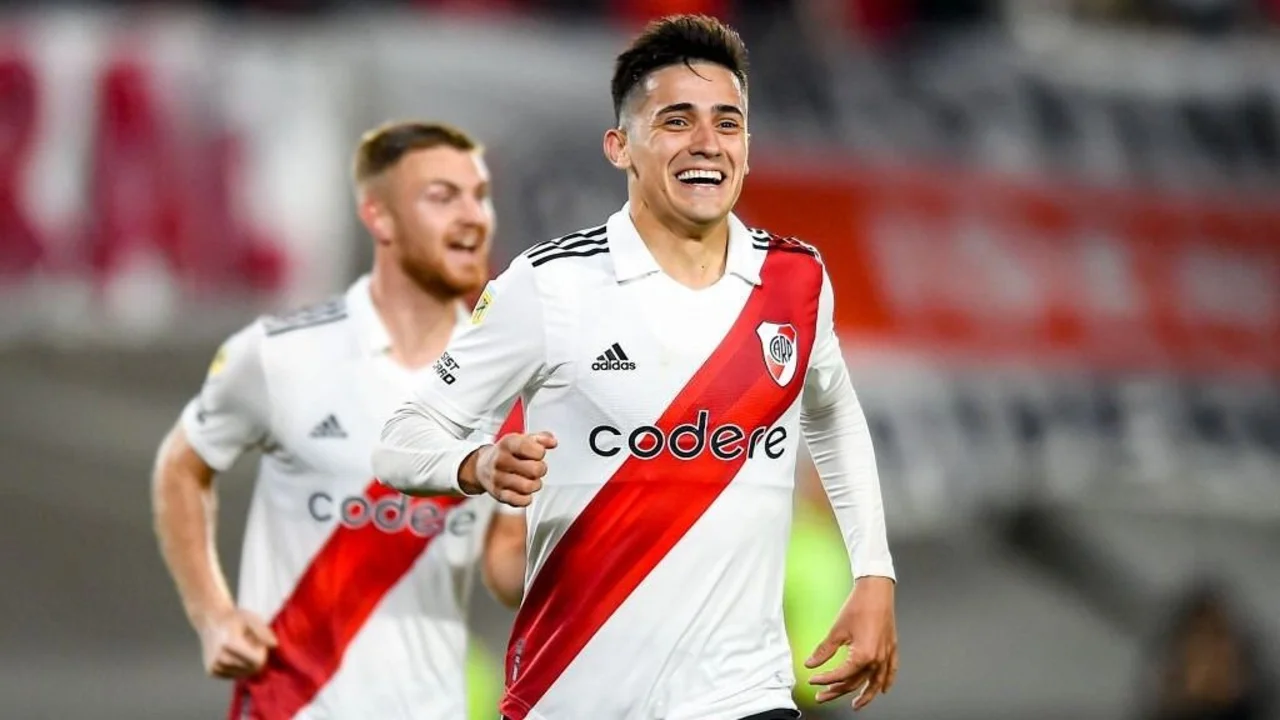 Con Pablo Solari como figura, River goleó a Newell's en el Monumental