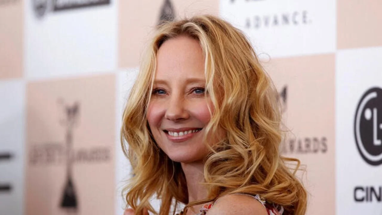 Actriz estadounidense Anne Heche dejará de recibir soporte vital 9 días después de accidente de auto