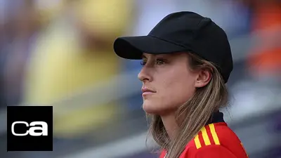 Putellas opta al premio a la mejor jugadora del año de la UEFA junto a Mead y Oberdorf Putellas opta al premio a la mejor jugadora del año de la UEFA junto a Mead y Oberdorf