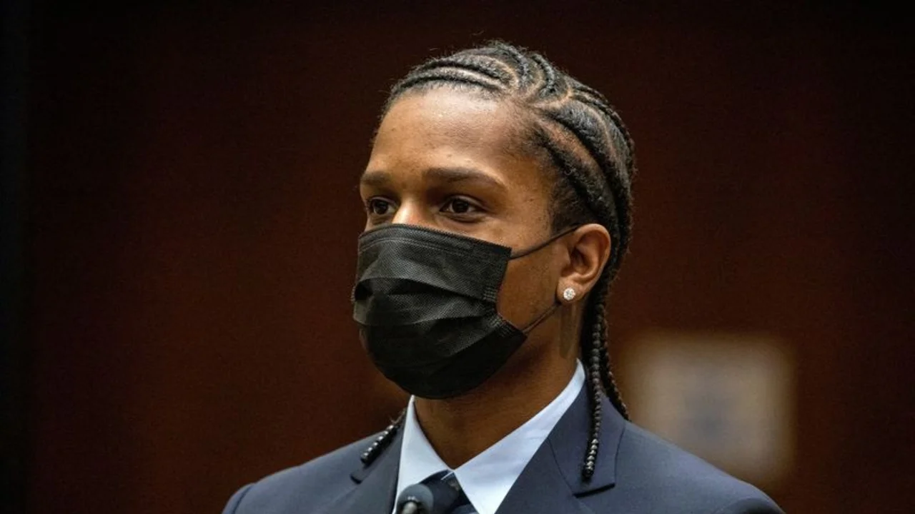 El rapero A$AP Rocky se declara inocente de cargos de agresión con arma de fuego