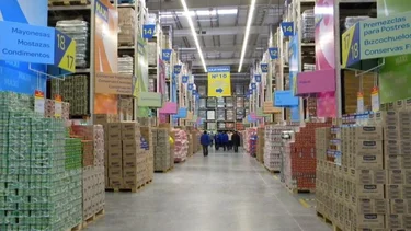 Los precios mayoristas subieron 7,1% en julio y la interanual escaló al 64,8%