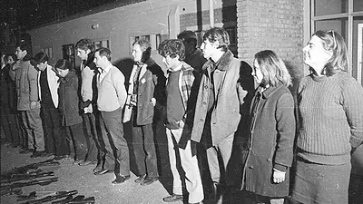 Masacre de Trelew: el plan perfecto que falló y el cobarde fusilamiento a 16 jóvenes Masacre de Trelew: el plan perfecto que falló y el cobarde fusilamiento a 16 jóvenes