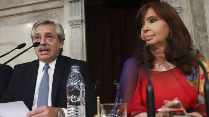 El Gobierno denunció "persecución judicial" y "búsqueda de proscripción" contra CFK
