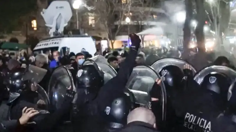 cristina kirchner, casa, tension, represion, policia, luciani, 