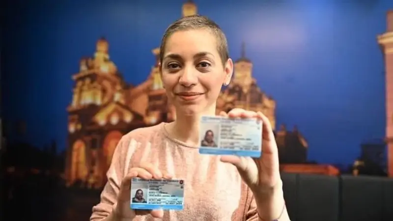 La declararon "incapacitada" por un cáncer en su licencia de conducir: la historia de Florencia que se hizo viral