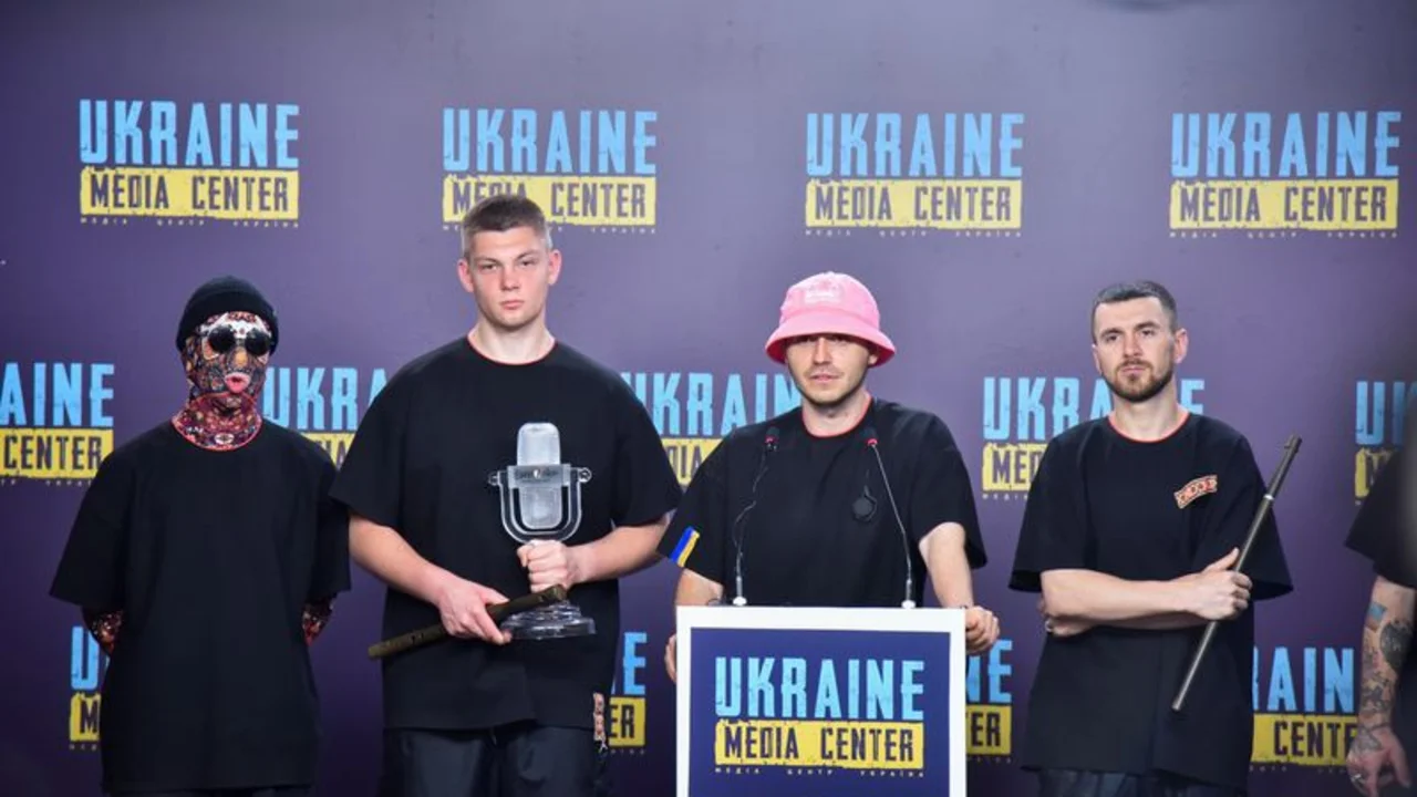 La Orquesta Kalush, ganadora de Eurovisión en Ucrania, recauda fondos para los combatientes de Azov