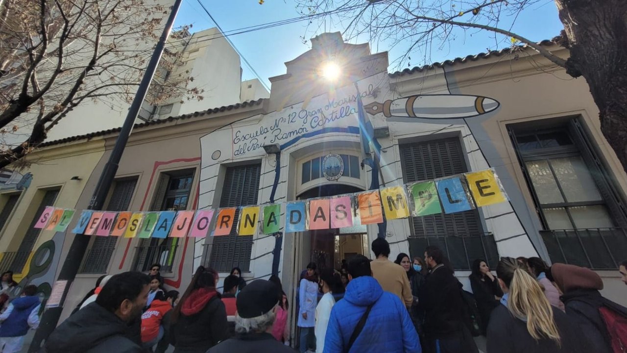 Cincuenta escuelas porteñas reclaman por el pase abrupto de jornada simple a completa