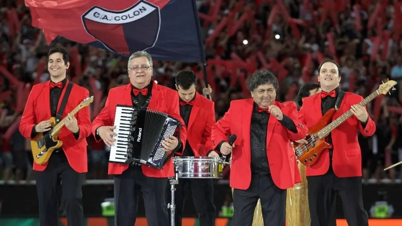 Los Palmeras, Colón de Santa Fe, fútbol argentino, deportes, música, Germán Lerche