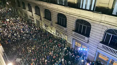 Distintas ciudades del país se movilizan en respaldo a Cristina Kirchner y para repudiar el lawfare Distintas ciudades del país se movilizan en respaldo a Cristina Kirchner y para repudiar el lawfare