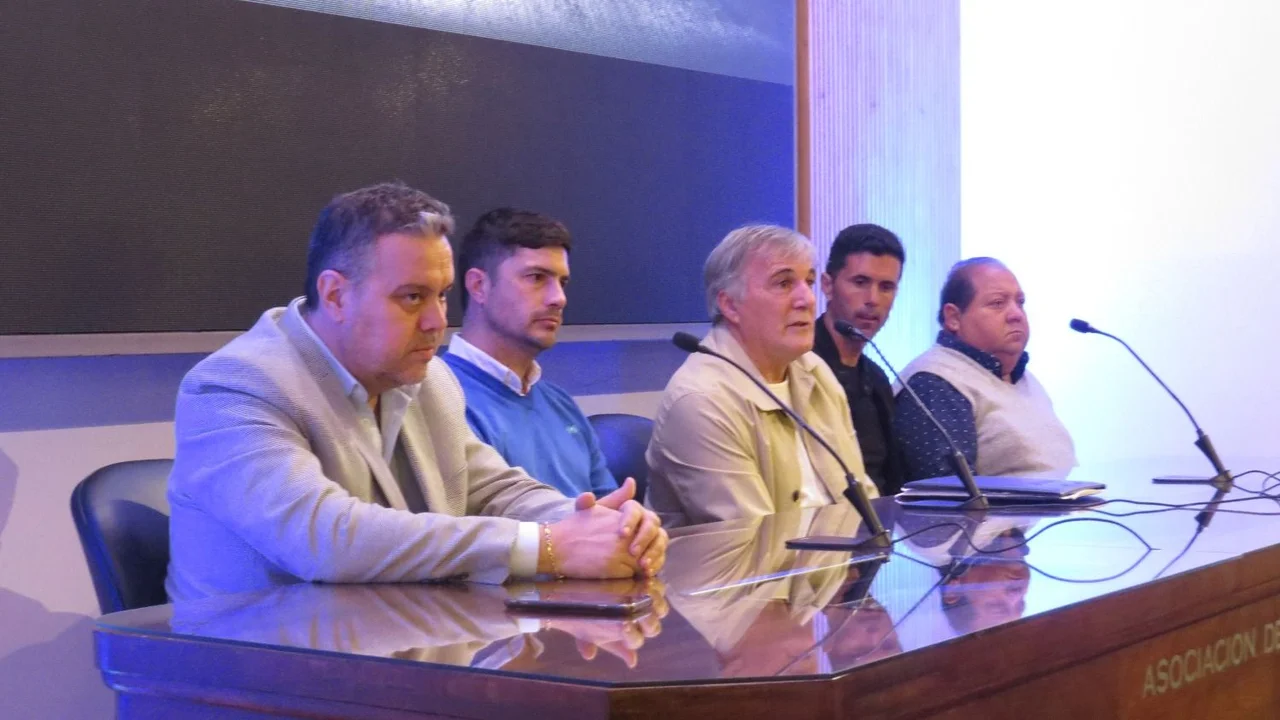 Selección Argentina: AFA presentó un equipo sub-20 del ascenso con Claudio Gugnali como DT