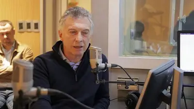 Macri adelanta que si gobierna habrá devaluación y tarifazo Macri adelanta que si gobierna habrá devaluación y tarifazo