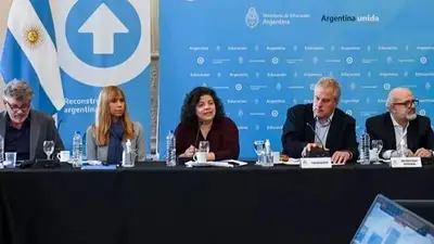 Educación y Salud avanzan para implementar la Ley de Alimentación Saludable en escuelas Educación y Salud avanzan para implementar la Ley de Alimentación Saludable en escuelas
