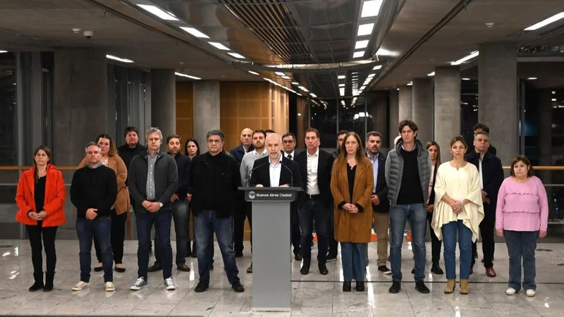 conferencia de prensa de Horacio Rodríguez Larreta 