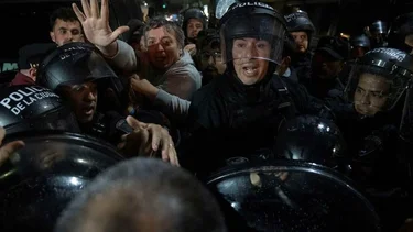 Policías de la Ciudad insultaron y golpearon a Máximo Kirchner
