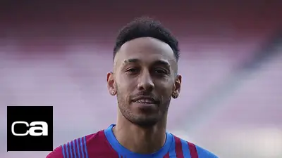 Asaltan a Aubameyang en un robo a mano armada en su casa de Barcelona Asaltan a Aubameyang en un robo a mano armada en su casa de Barcelona
