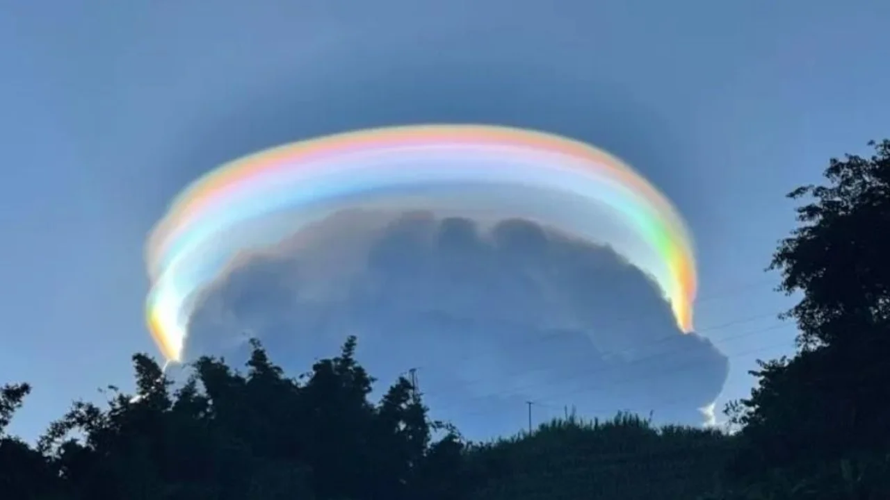 La nube arcoíris de China.