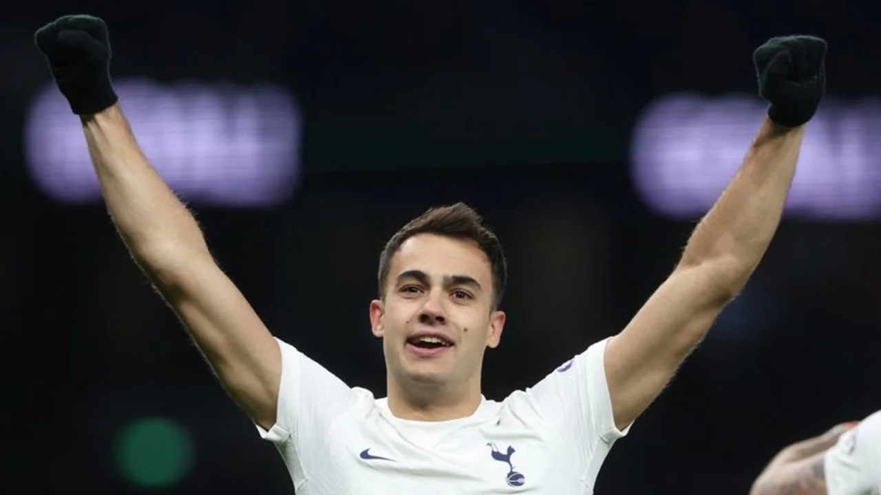 Reguilón se incorpora al Atlético de Madrid a préstamo por una temporada desde el Tottenham