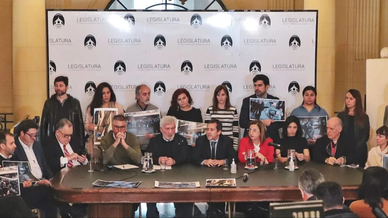 El Frente de Todos porteño pidió la renuncia de D'Alessandro por la represión en la casa de Cristina Kircher 