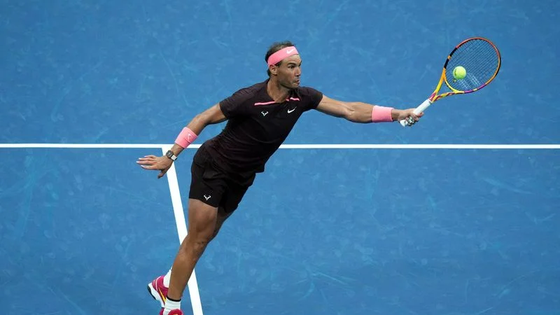 Un tenaz Nadal derrota a Hijikata en su regreso al US Open
