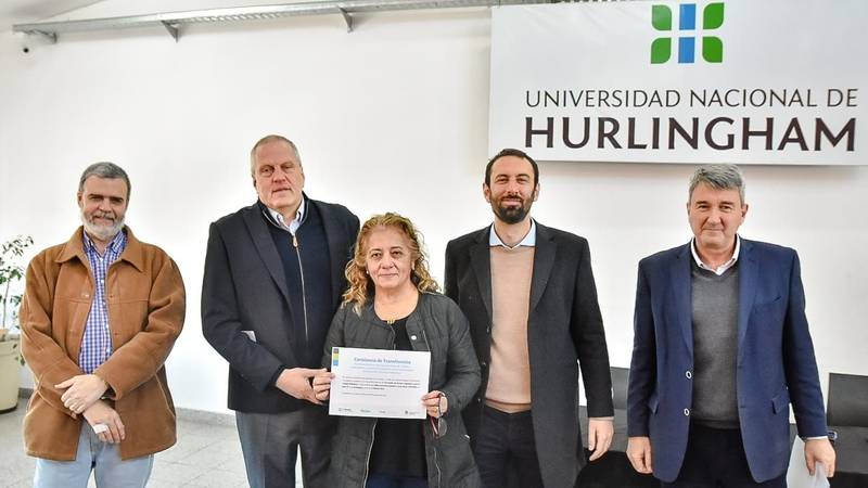 Selci y Perczyk entregaron fondos para equipar escuelas técnicas profesionales