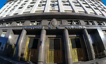 El Gobierno renovó gratis el bono que otorga el seguro de cambio | Nueva licitación