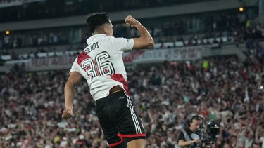 Video: los goles de Pablo Solari para River contra Inter de Brasil