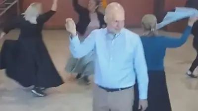 Horacio Rodríguez Larreta intentó bailar una chacarera y las redes no lo perdonaron Horacio Rodríguez Larreta intentó bailar una chacarera y las redes no lo perdonaron