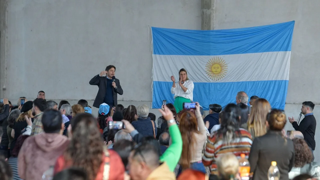 El gobernador de la provincia de Buenos Aires, Axel Kicillof, en un acto en San Pedro.