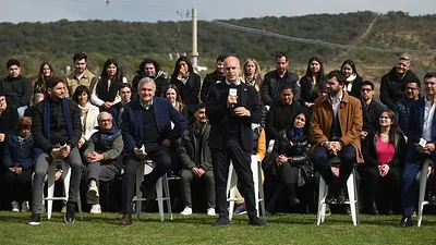 Larreta, junto a gobernadores electos de JxC, cruzó a Macri antes de las elecciones 2023: "Sin leyes no hay cambios" Larreta, junto a gobernadores electos de JxC, cruzó a Macri antes de las elecciones 2023: "Sin leyes no hay cambios"
