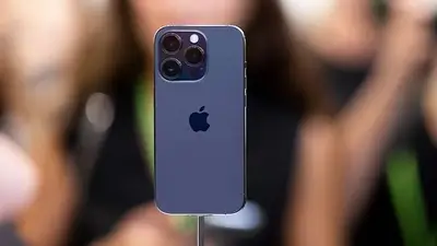 iPhone 15 iPhone 15