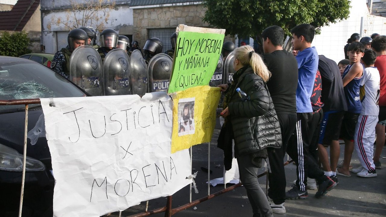 La fiscal confirmó que los dos detenidos son mayores de edad y desmintió los datos falsos en relación a la causa.