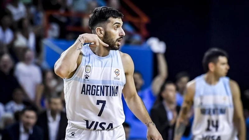Facundo Campazzo con la selección argentina de básquet