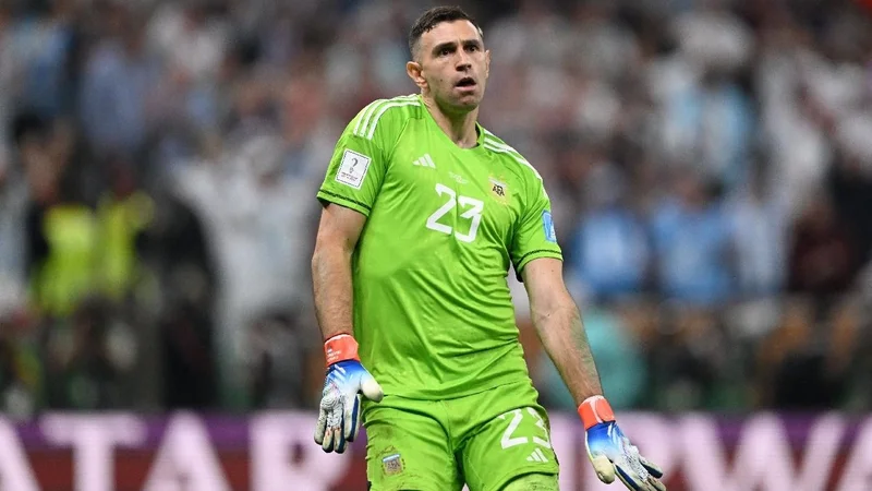 Dibu Martínez, Real Madrid, Aston Villa, mercado de pases, deportes