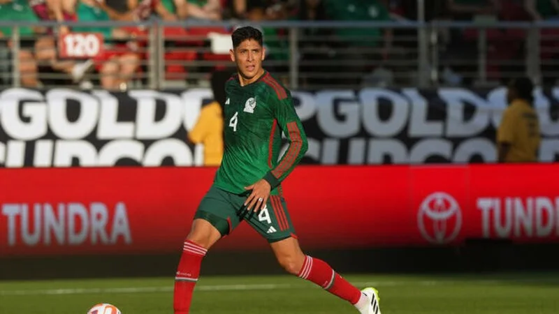 West Ham anuncia fichaje del centrocampista mexicano Edson Álvarez procedente del Ajax