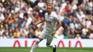 Kane, del Tottenham, acepta fichar por el Bayern tras un acuerdo entre los clubes -medio