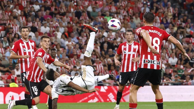 Rodrygo y Bellingham marcan para el 2-0 del Real Madrid en Bilbao
