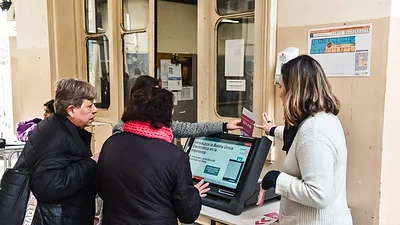Por decreto, el gobierno porteño anuló el voto electrónico y habrá elecciones en boletas de papel Por decreto, el gobierno porteño anuló el voto electrónico y habrá elecciones en boletas de papel