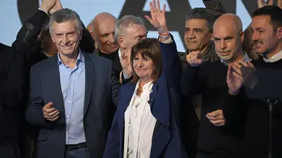Bullrich cruzó a Macri: "Empezamos en Harvard y terminamos en salita roja" Bullrich cruzó a Macri: "Empezamos en Harvard y terminamos en salita roja"
