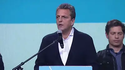 Tras la suba del dólar blue, el Gobierno recibió dos noticias de alivio Tras la suba del dólar blue, el Gobierno recibió dos noticias de alivio