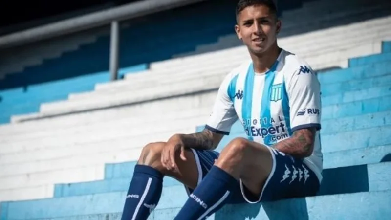 Racing presentó a su nuevo refuerzo con un picante cargada a Boca